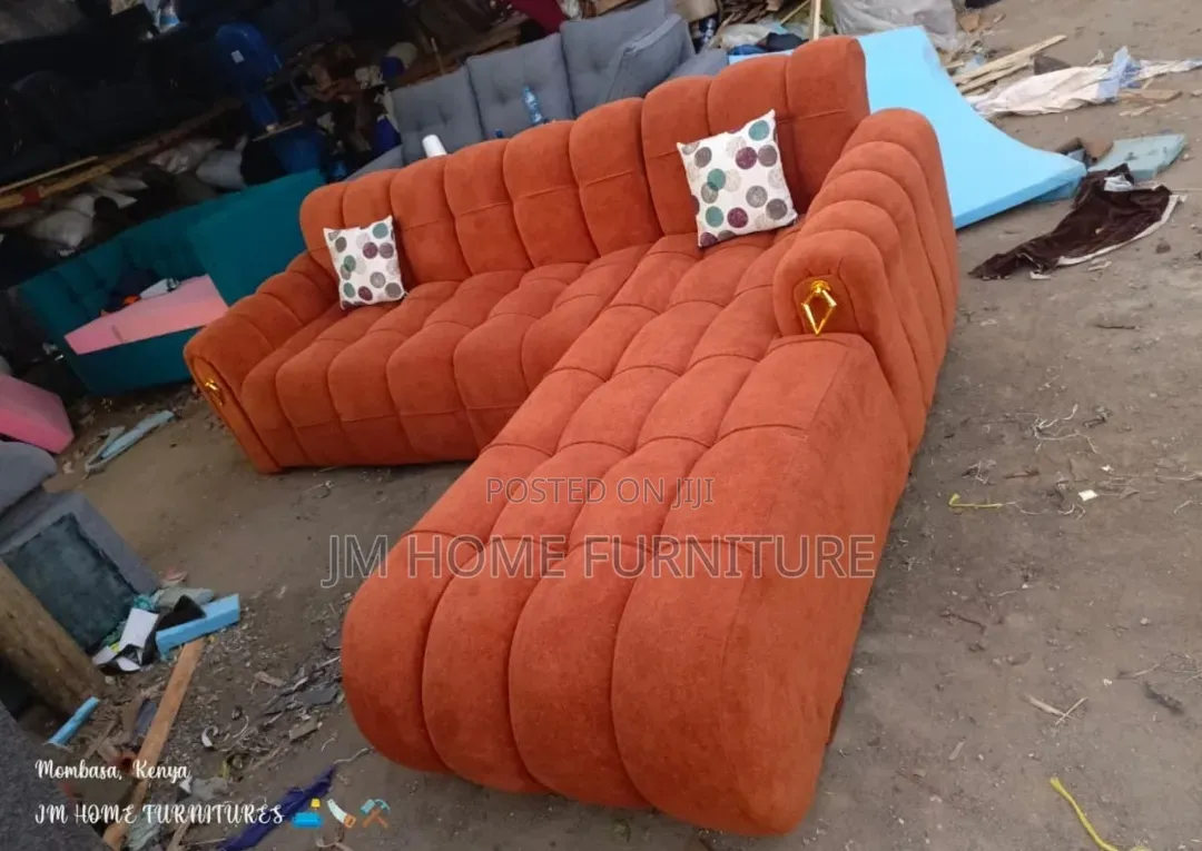 Bubble L Shaped Sofa 6 Seator and 2 Throw Pilos