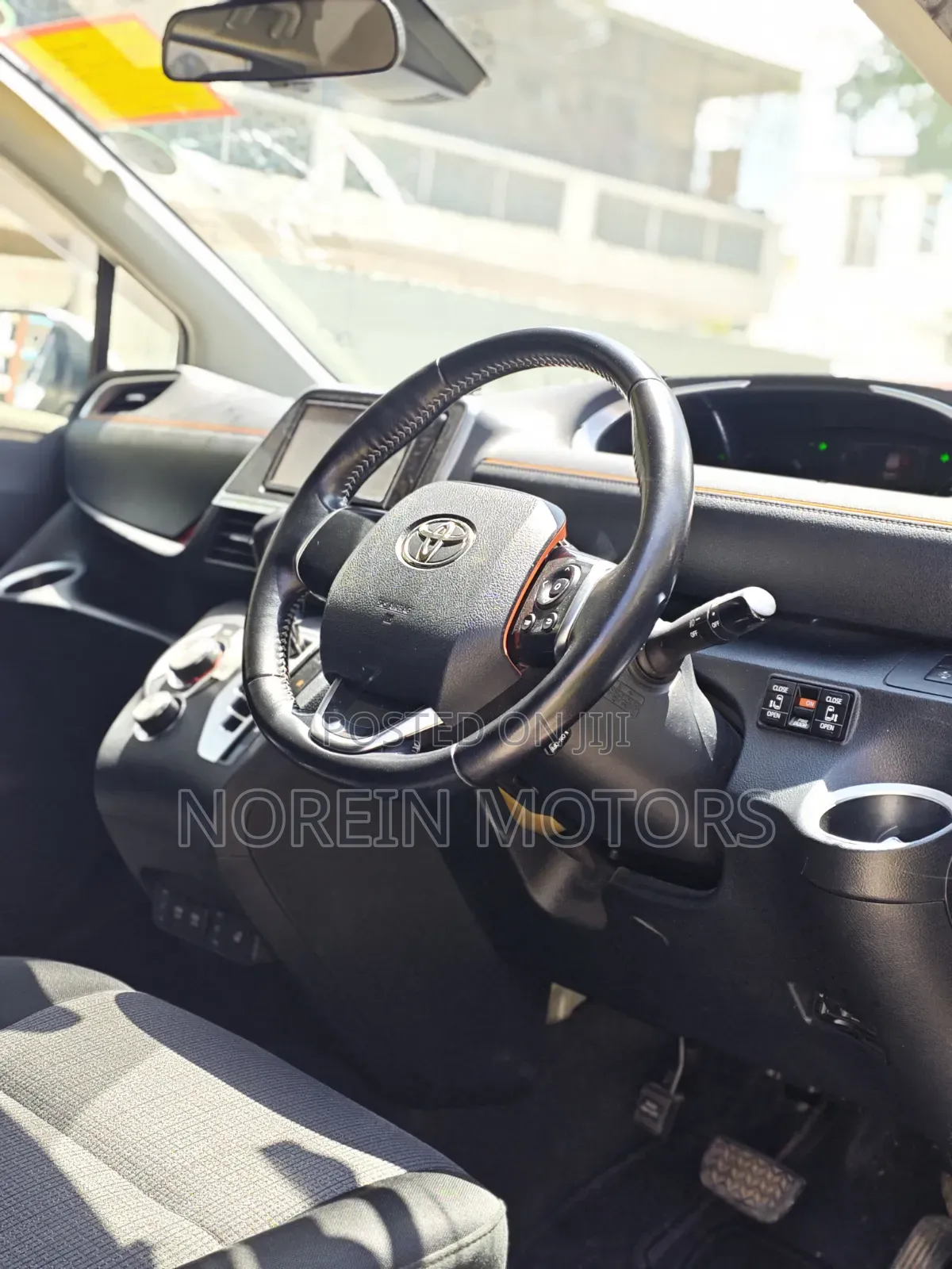Toyota Sienta 2019 Pearl