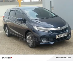 Honda Fit Shuttle 2017 Blue