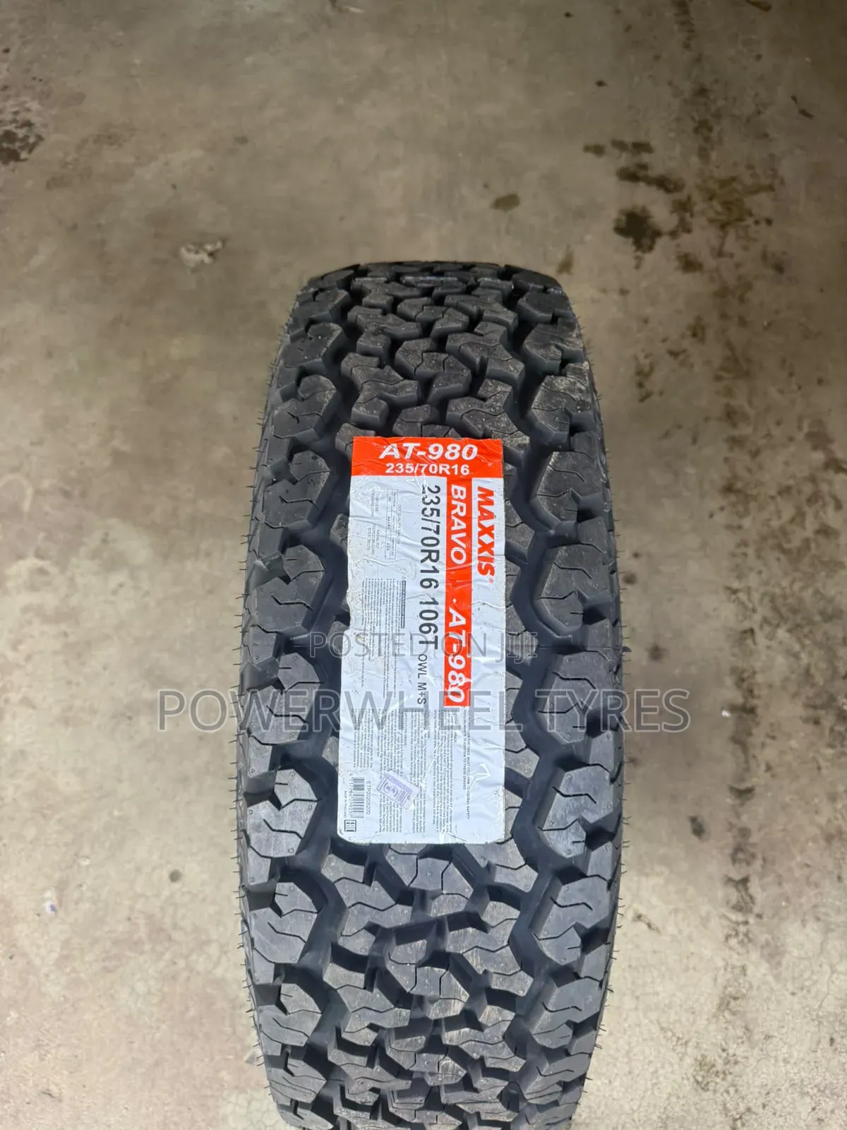 Maxxis 235/70r16