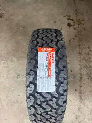 Maxxis 235/70r16