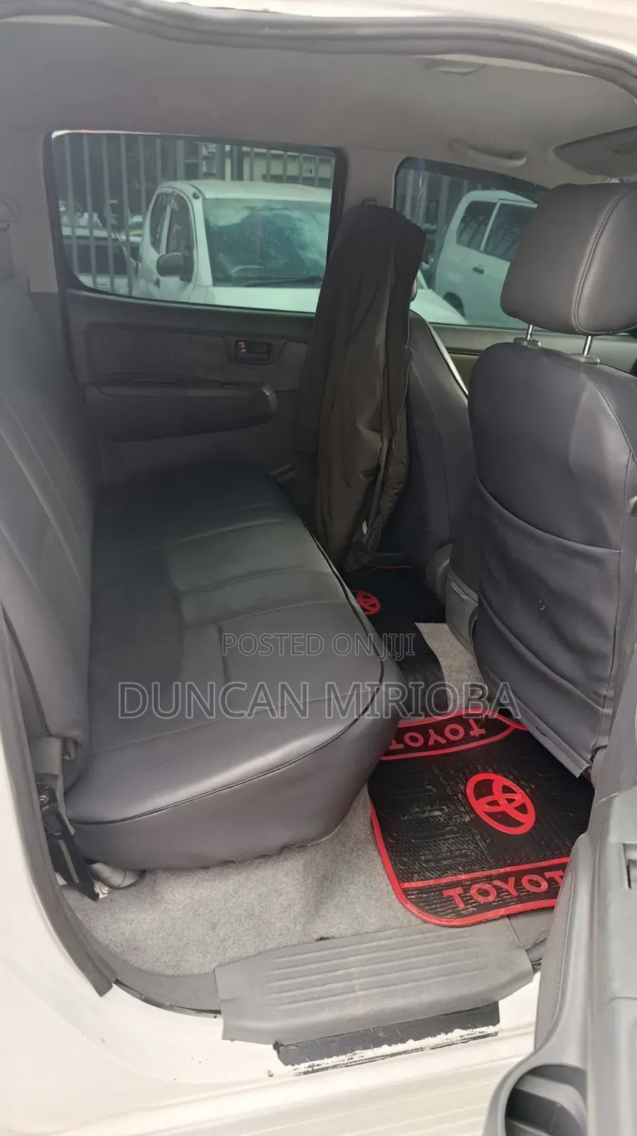 Toyota Hilux 2012 White