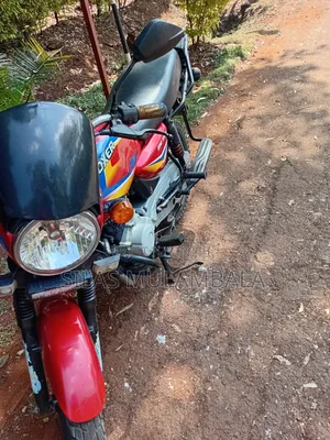 Bajaj Boxer 150 UG 2024 Red