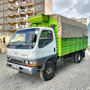 Mitsubishi Canter HD 4D32 2005 White