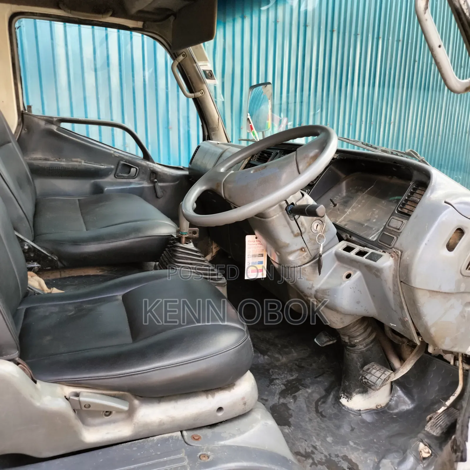 Mitsubishi Canter HD 4D32 2005 White