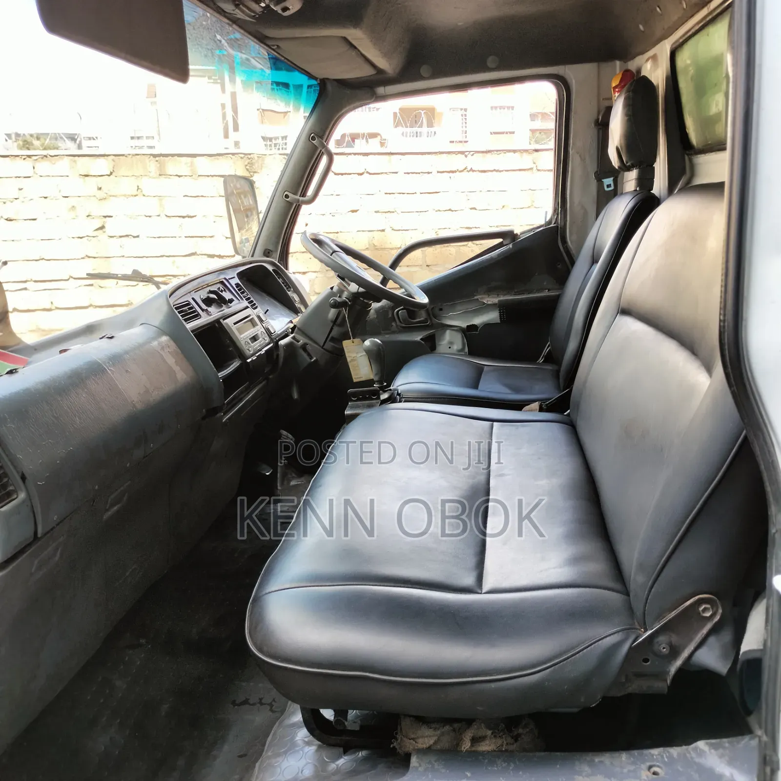 Mitsubishi Canter HD 4D32 2005 White