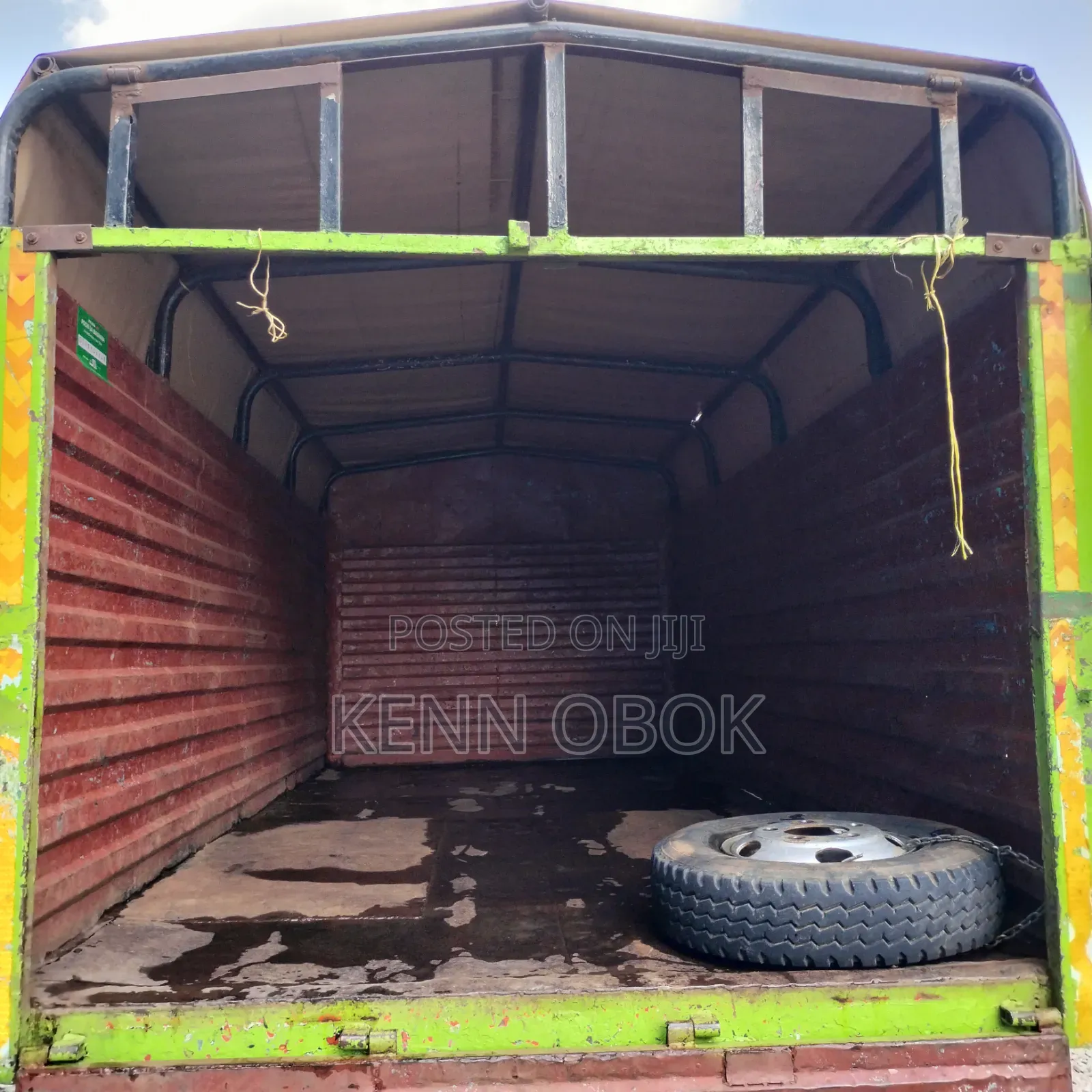 Mitsubishi Canter HD 4D32 2005 White