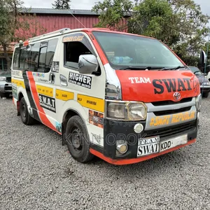 Toyota HiAce 2014 White