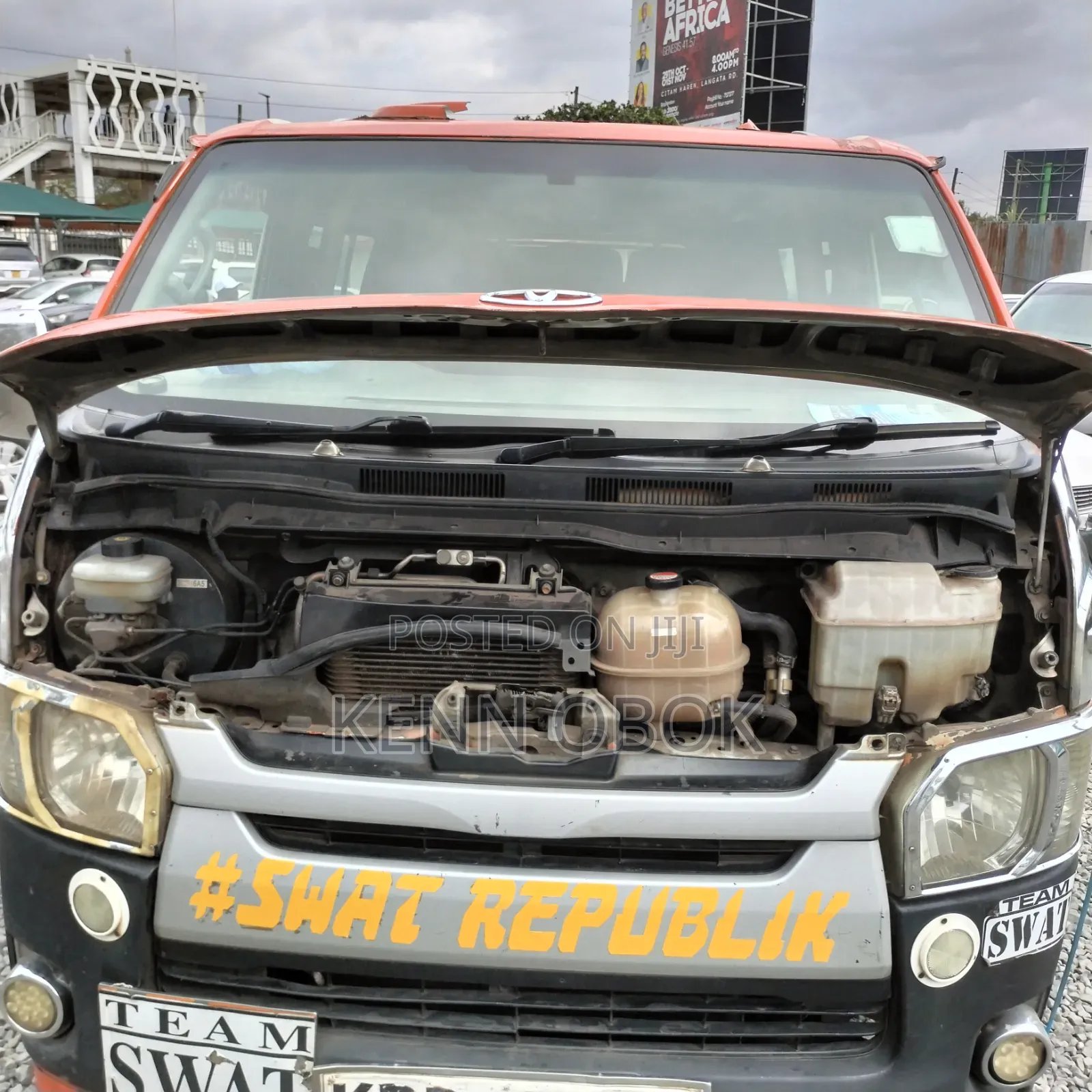 Toyota HiAce 2014 White