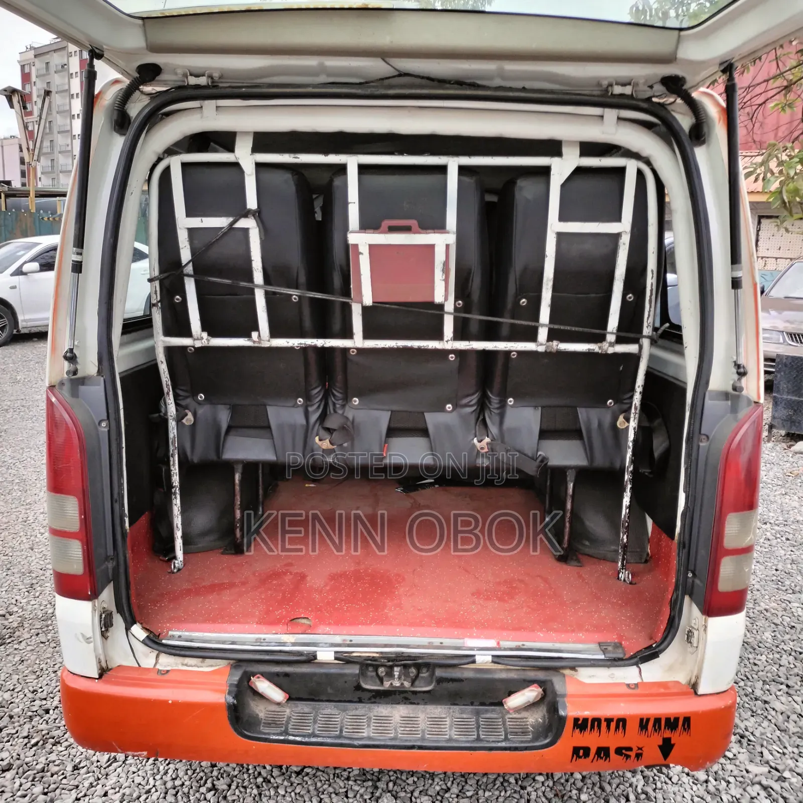 Toyota HiAce 2014 White