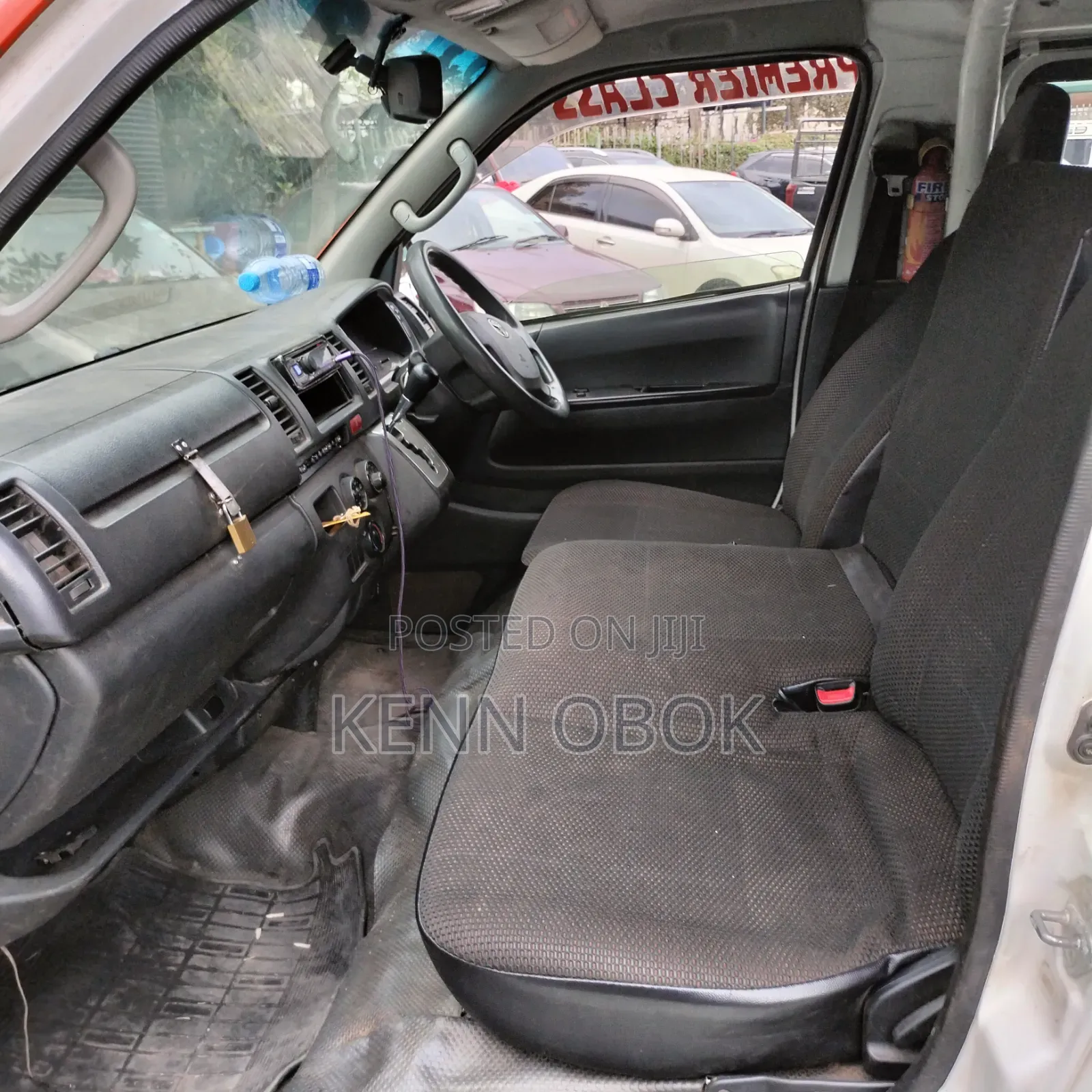 Toyota HiAce 2014 White