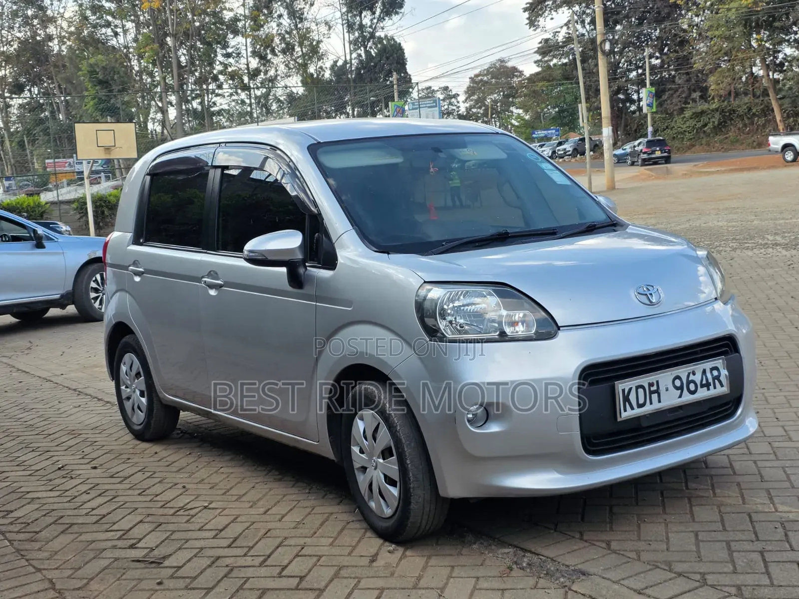 Toyota Porte 1.5 FWD 2015 Silver
