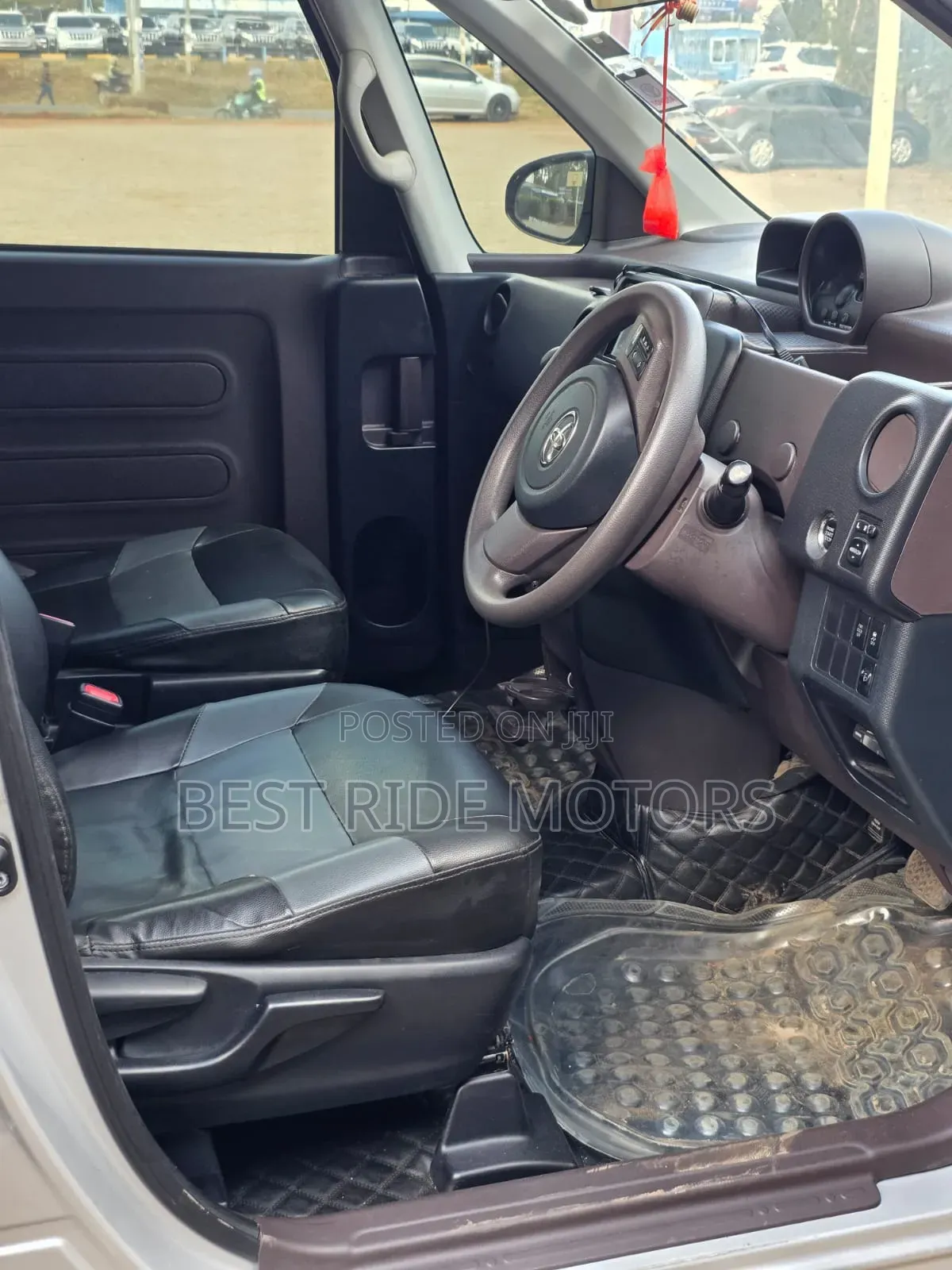 Toyota Porte 1.5 FWD 2015 Silver
