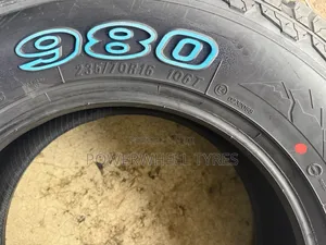 Maxxis 235/70r16