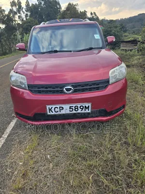 Toyota Corolla Rumion Hatchback 1.5 FWD 2011 Maroon