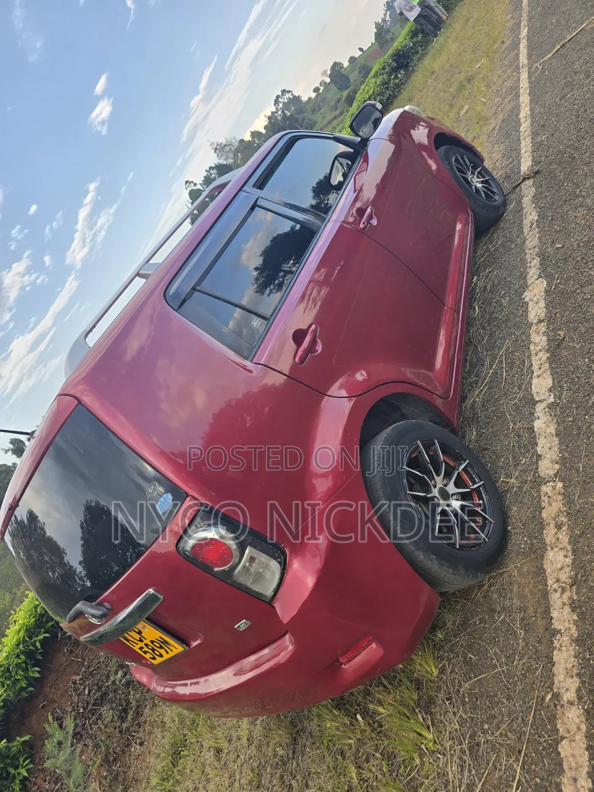 Toyota Corolla Rumion Hatchback 1.5 FWD 2011 Maroon