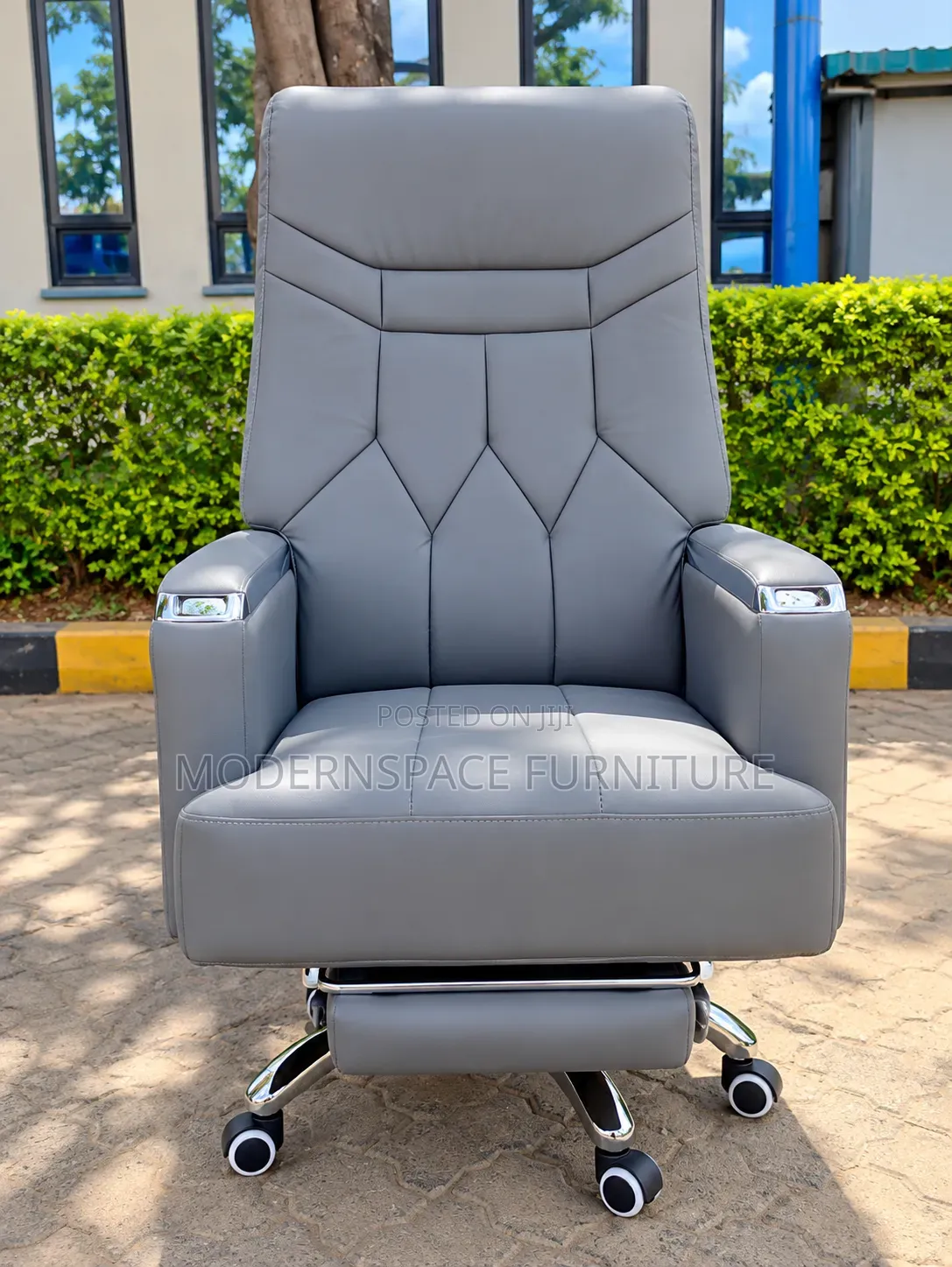 Executive Reclining Office Chair – Premium Grey Leather