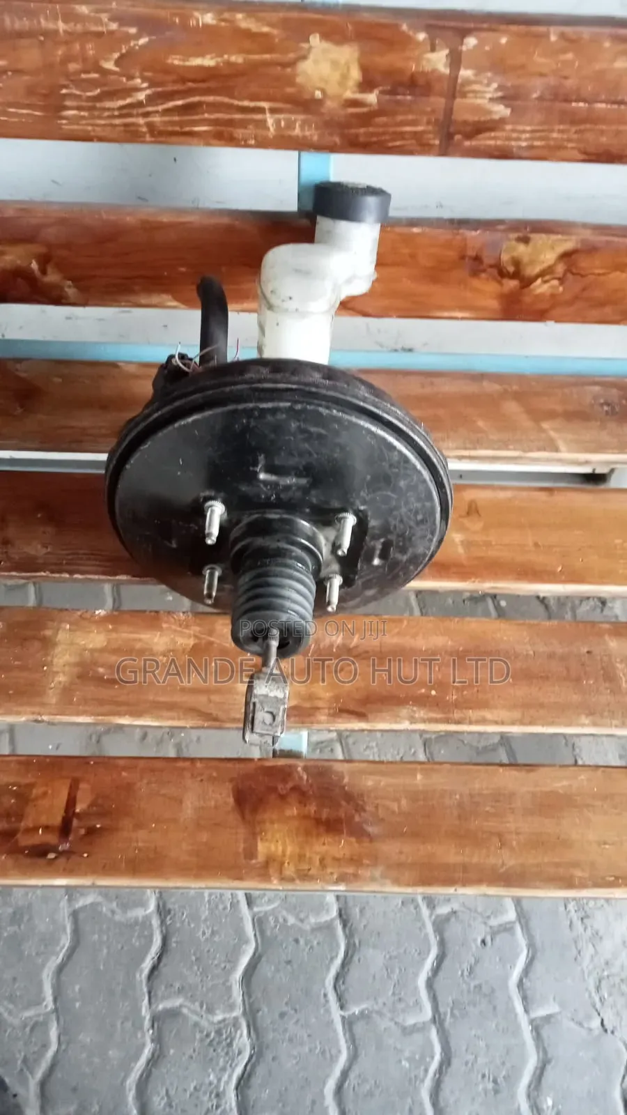 Daihatsu Mira Brake Booster