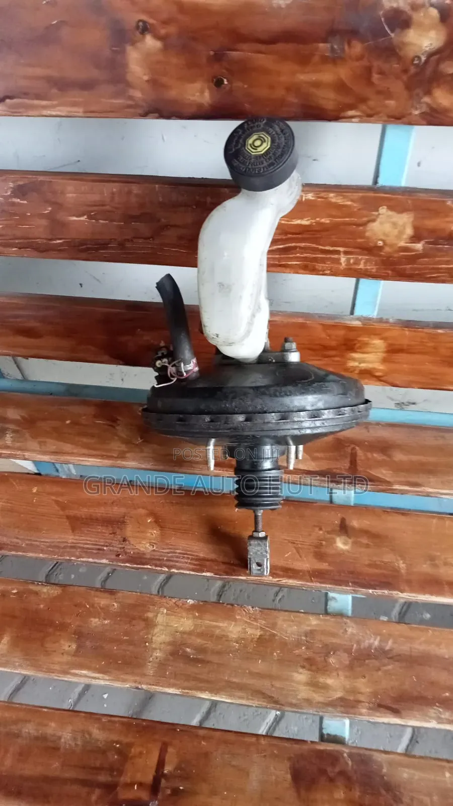 Daihatsu Mira Brake Booster