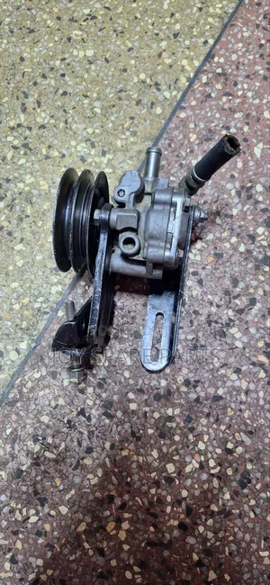 Isuzu Dmax 4jk1 Engine Old Model Steering Pump