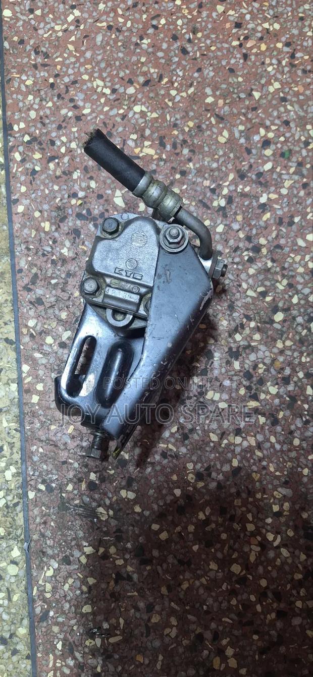Isuzu Dmax 4jk1 Engine Old Model Steering Pump - thumbnail 2
