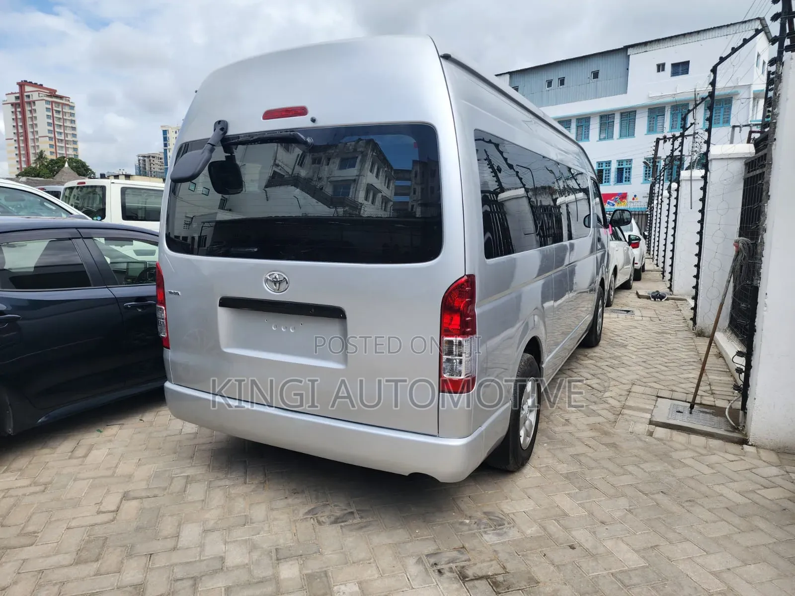 Toyota HiAce 2020 Silver