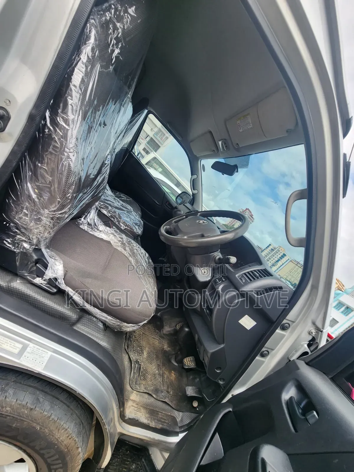 Toyota HiAce 2020 Silver