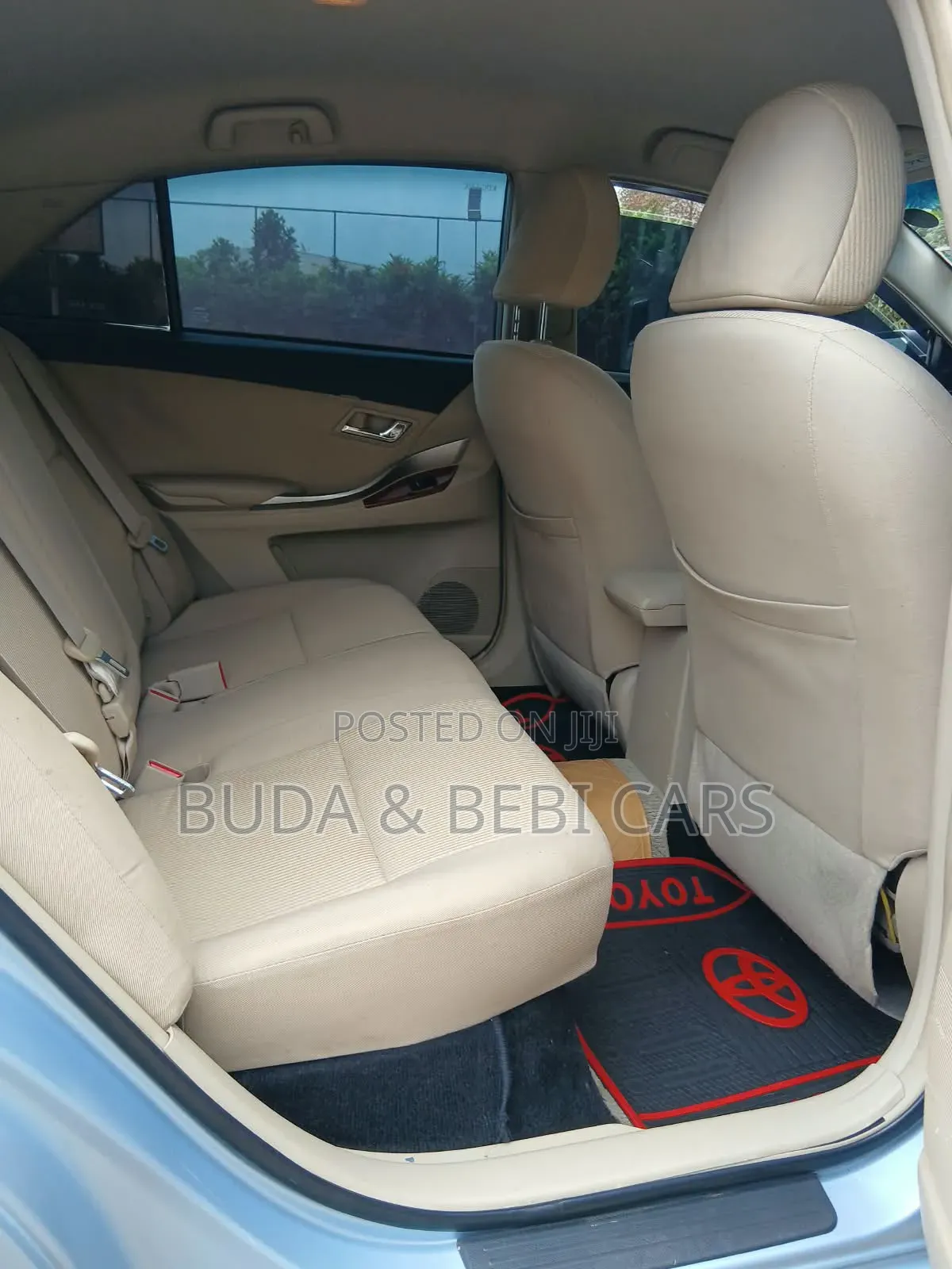 Toyota Premio 2014 Silver