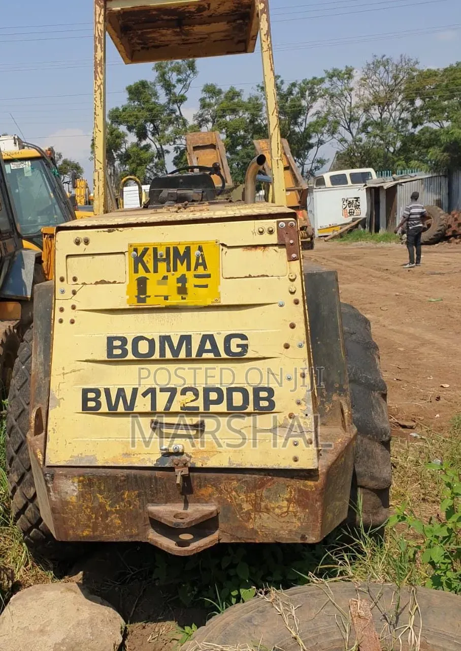 Bomag 7 Tonne Roller and Ship Foot