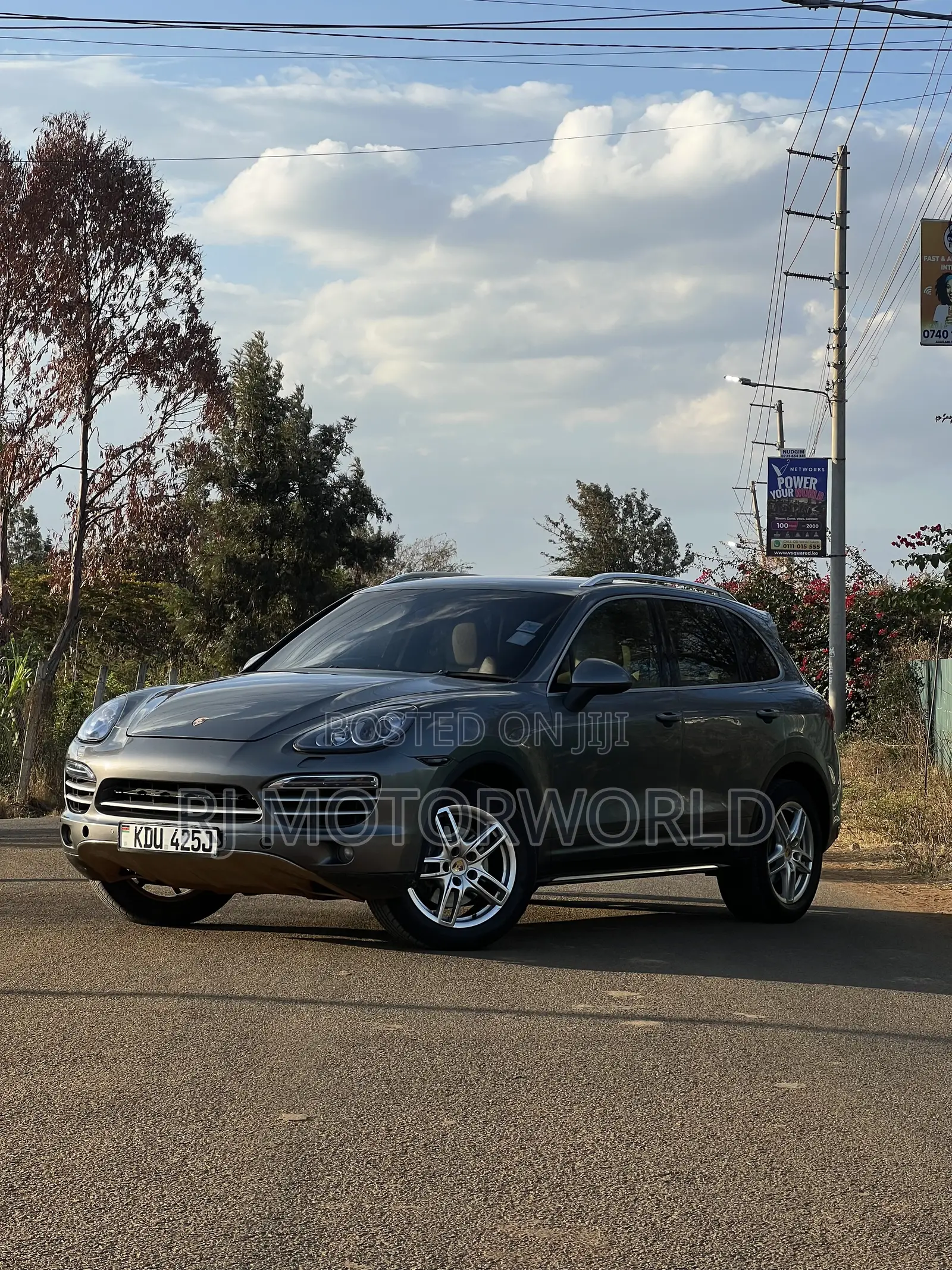 Porsche Cayenne 4dr SUV AWD (3.6L 6cyl 6M) 2014 Gray