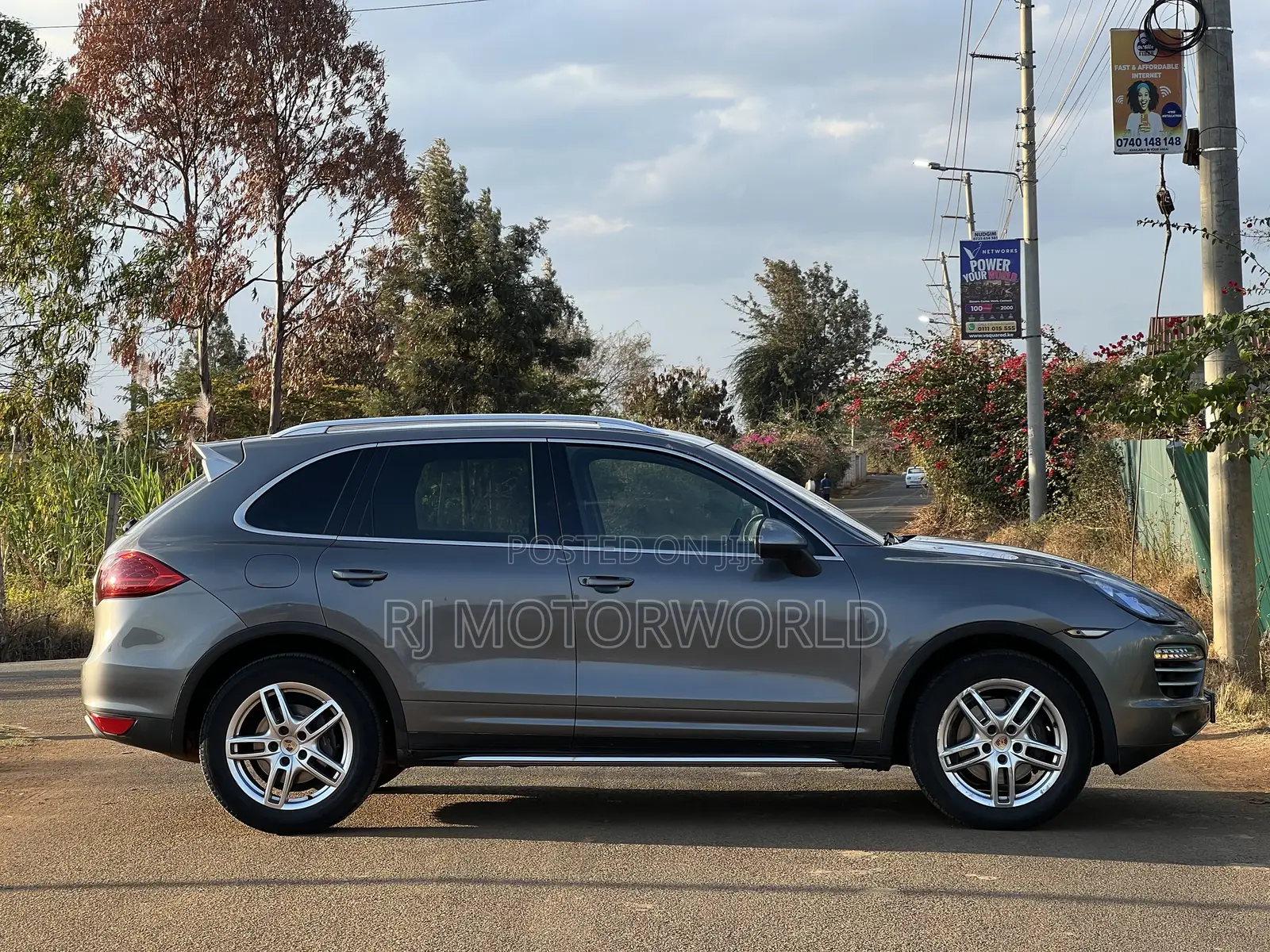 Porsche Cayenne 4dr SUV AWD (3.6L 6cyl 6M) 2014 Gray