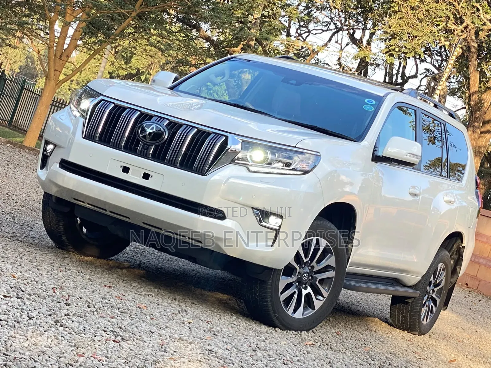 Toyota Land Cruiser Prado 2.8 2022 White