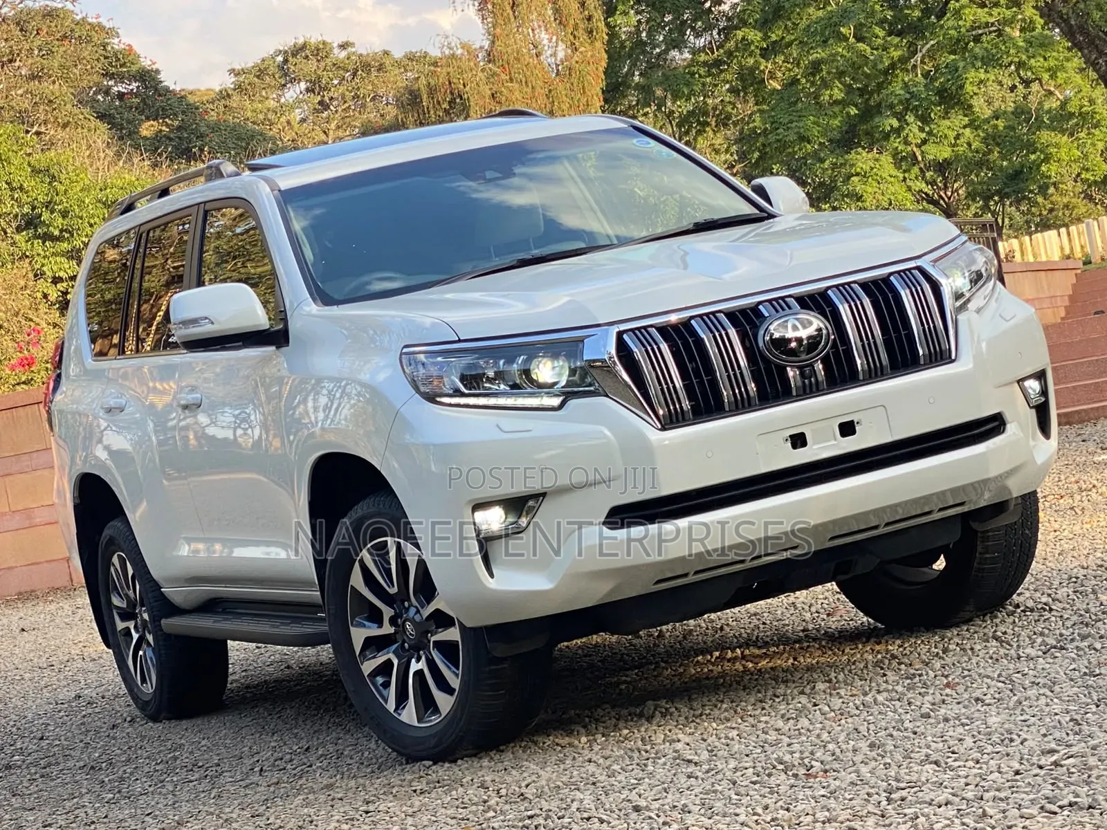 Toyota Land Cruiser Prado 2.8 2022 White