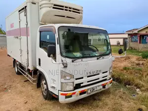 ISUZU ELF 2015 White