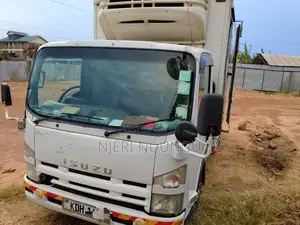 ISUZU ELF 2015 White
