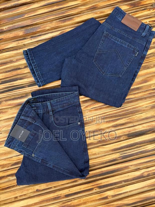 Plain Jeans - thumbnail 2