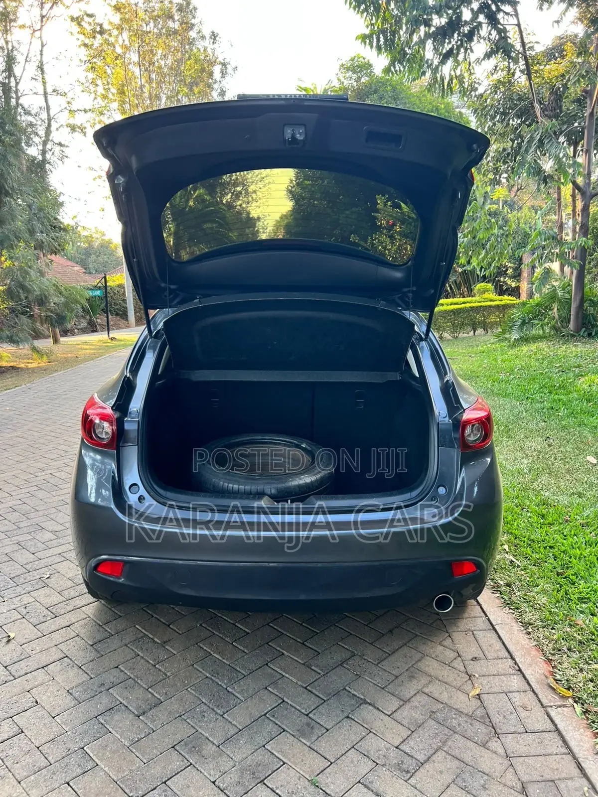 Mazda Axela SV Premium 2014
