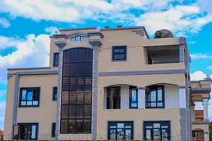 5bdrm Maisonette in View Park Estate., Kamakis for sale