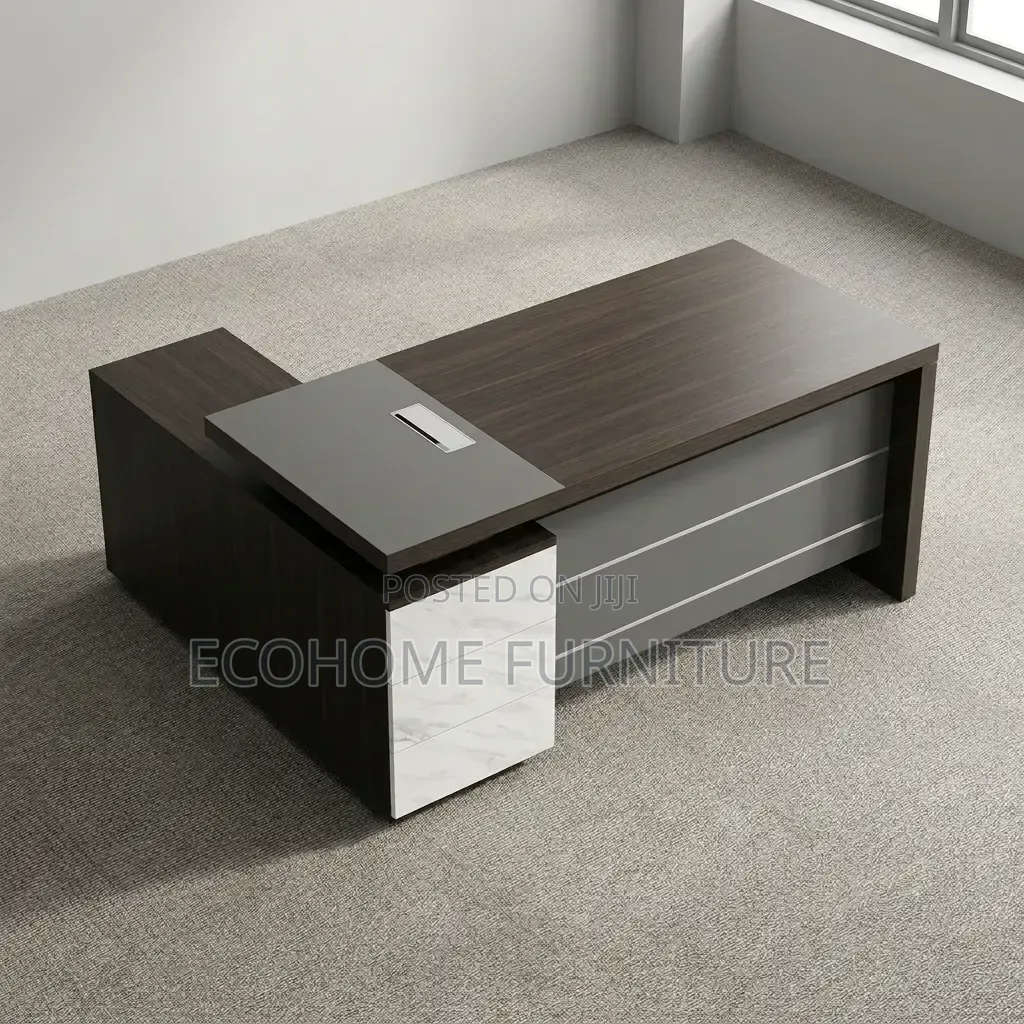 Modern Executive Office Desk – Premium Office Table