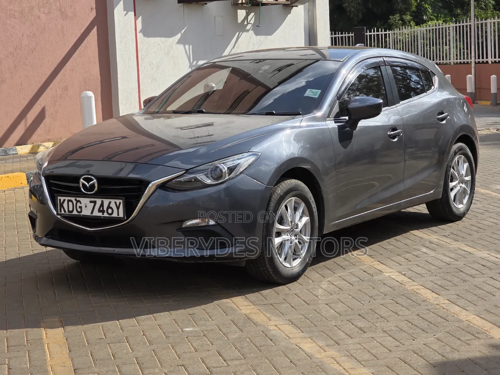Mazda Axela SV Premium 2014 Gray