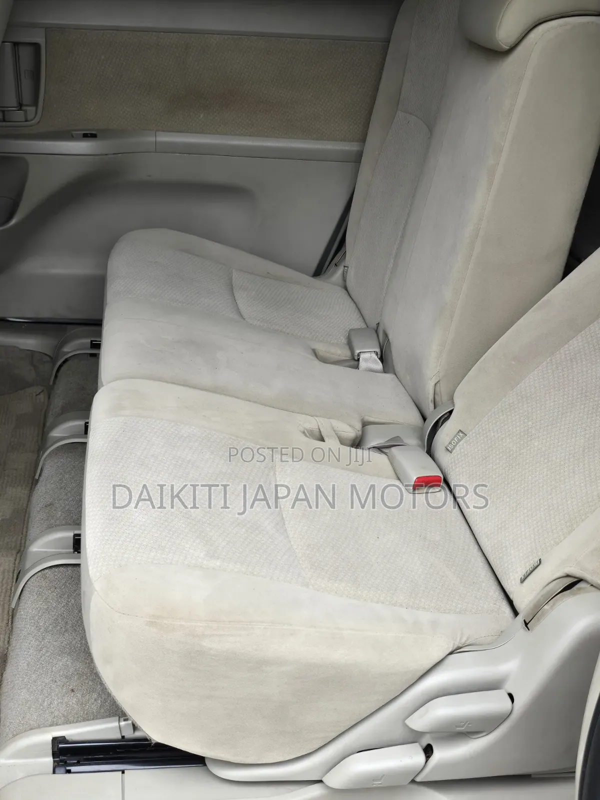 Toyota ISIS 1.8 Platana V-selection 2WD 2016 Silver