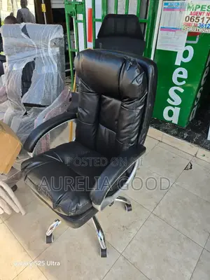 Executive Office Leather Chair.