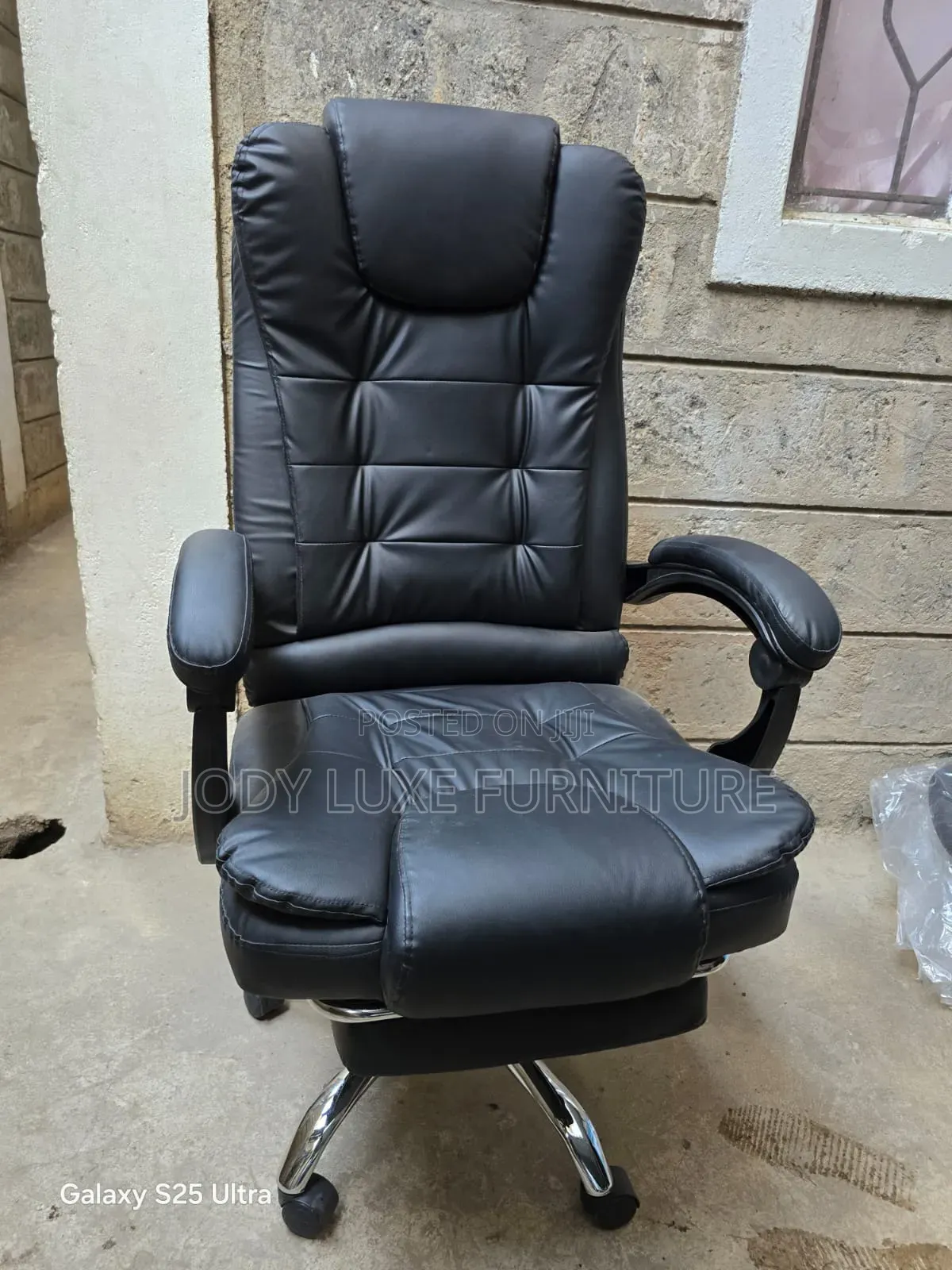 Executive Office Leather Chair.