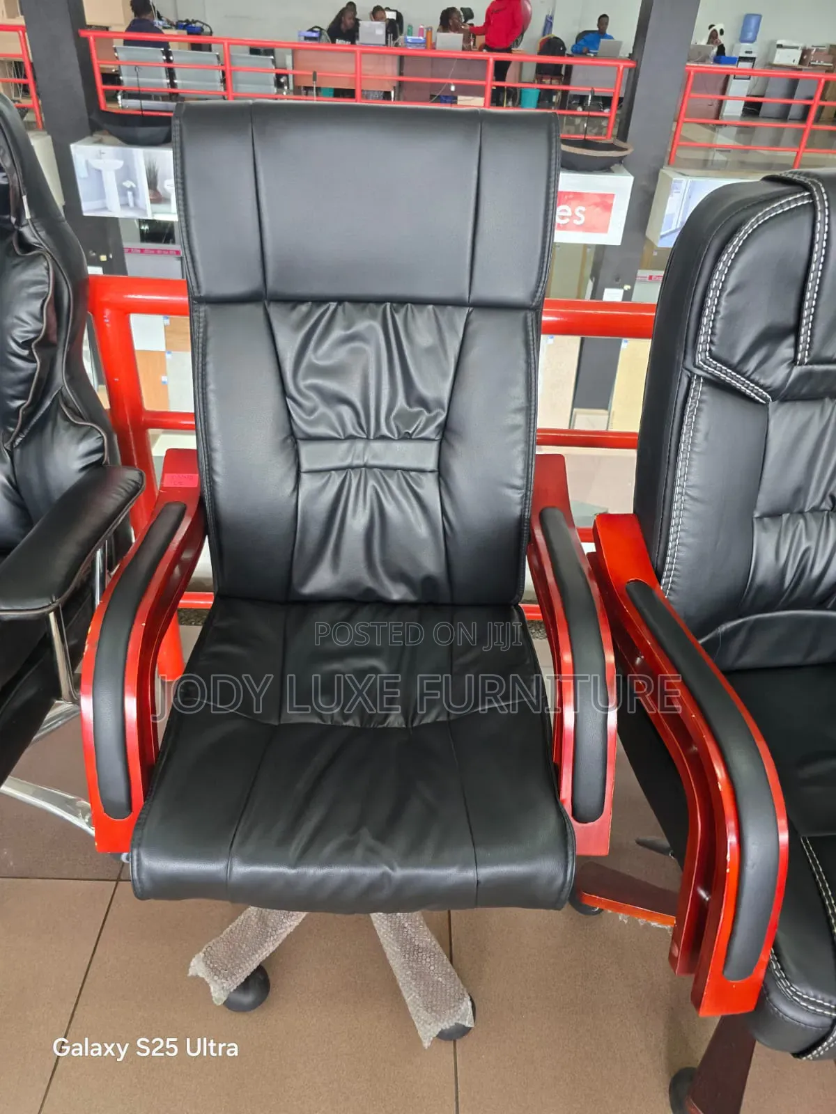 Executive Office Leather Chair.