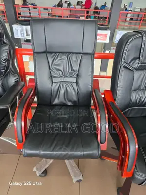Executive Office Leather Chair.
