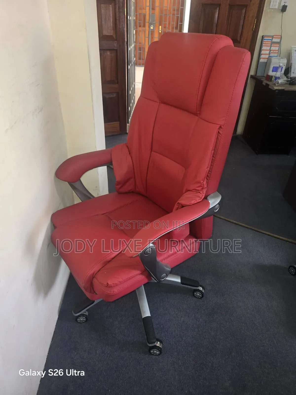 Executive Office Leather Chair.