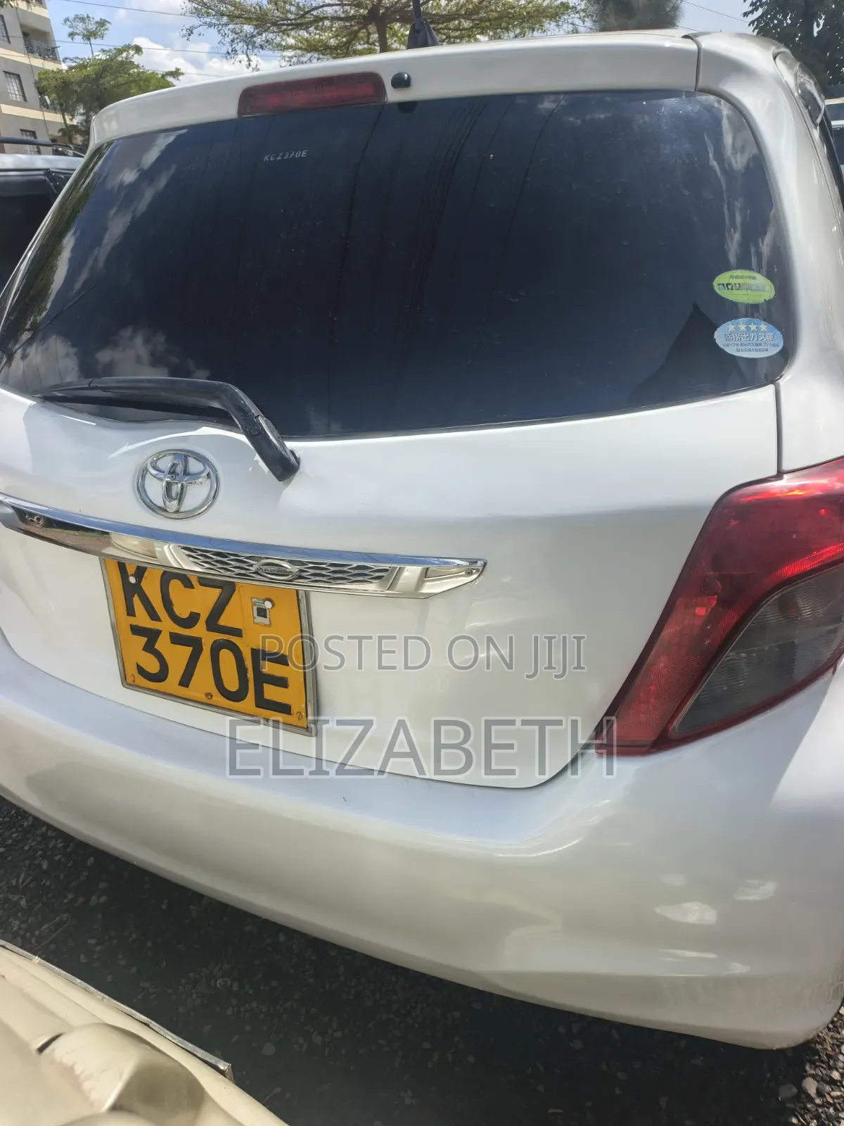 Toyota Vitz 2013 White