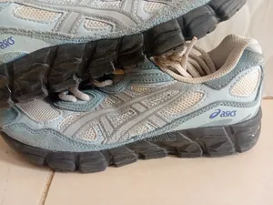Asics Retro Runner