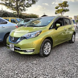 Nissan Note 1.2 Hybrid 2017 Green
