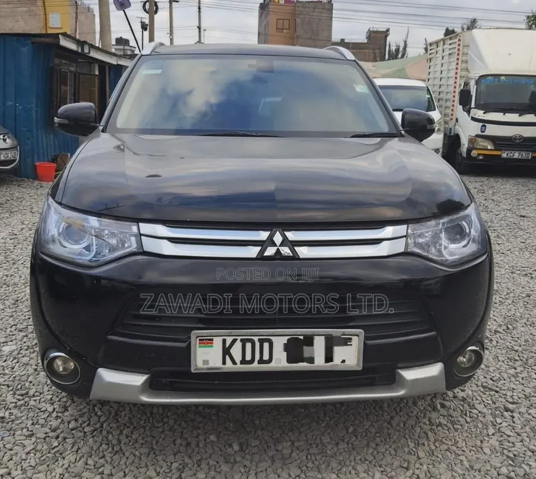 Mitsubishi Outlander 2015 Black